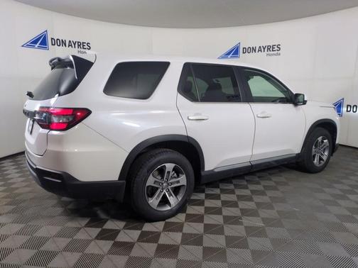 Platinum White 2023 Honda Pilot EX-L 7-Passenger