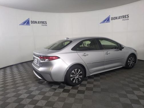 2022 Toyota Corolla Hybrid LE