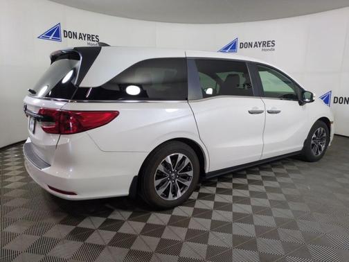 White 2022 Honda Odyssey EX-L