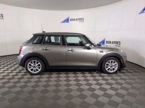 2021 MINI Hardtop Cooper