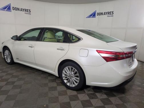 2013 Toyota Avalon Hybrid XLE Premium