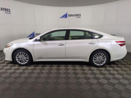 2013 Toyota Avalon Hybrid XLE Premium