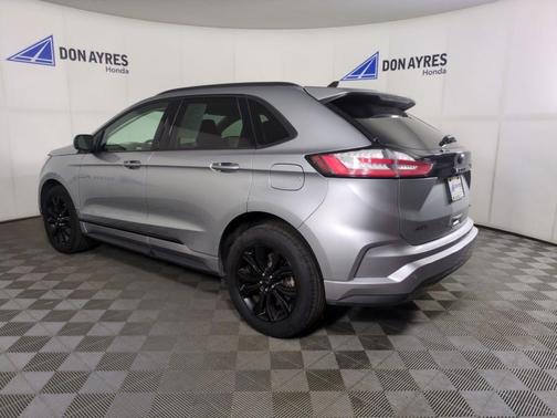 2023 Ford Edge SE