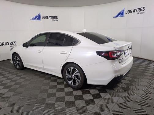 Crystal White Pearl 2020 Subaru Legacy Premium