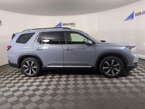 Gray 2024 Honda Pilot Touring