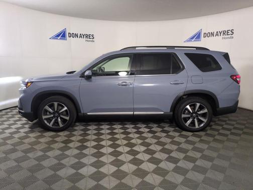 Gray 2024 Honda Pilot Touring