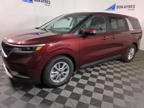 2023 Kia Carnival LX