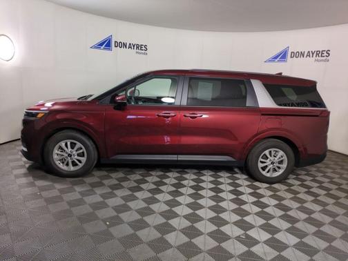 2023 Kia Carnival LX