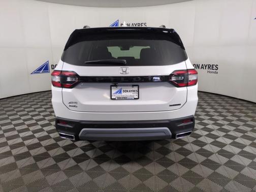 2025 Honda Pilot Touring