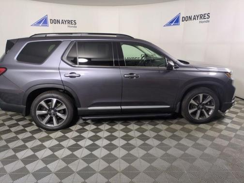 Gray 2024 Honda Pilot Elite