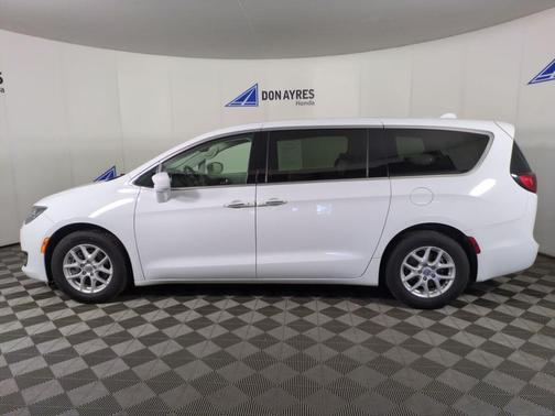 2020 Chrysler Pacifica Touring
