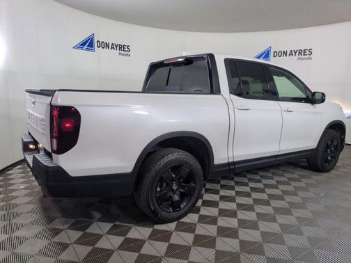 White 2024 Honda Ridgeline Black Edition