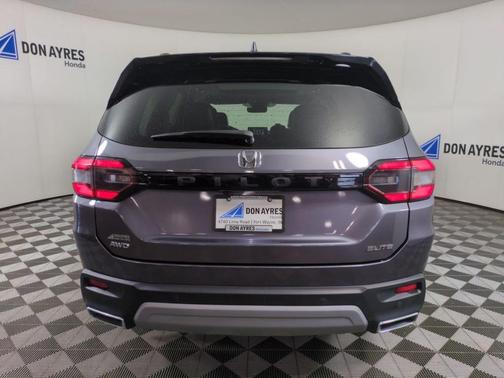 Gray 2024 Honda Pilot Elite