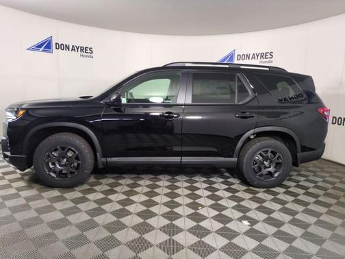 Crystal Black 2026 Honda Pilot TrailSport