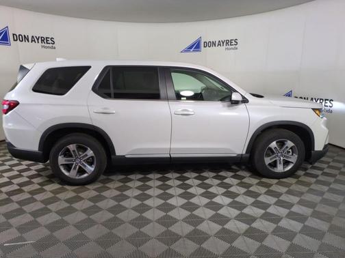 Platinum White 2024 Honda Pilot EX-L