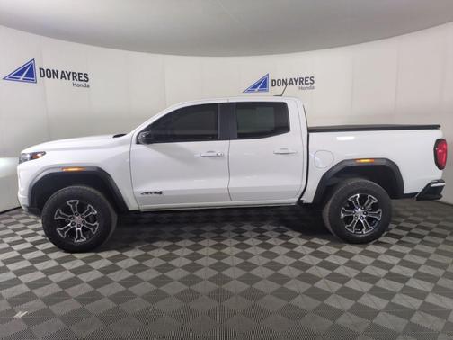 2023 GMC Canyon AT4