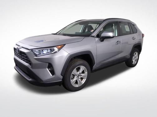 Silver Sky Metallic 2019 Toyota RAV4 Hybrid XLE