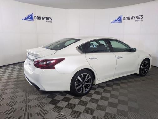 2017 Nissan Altima 2.5 SR