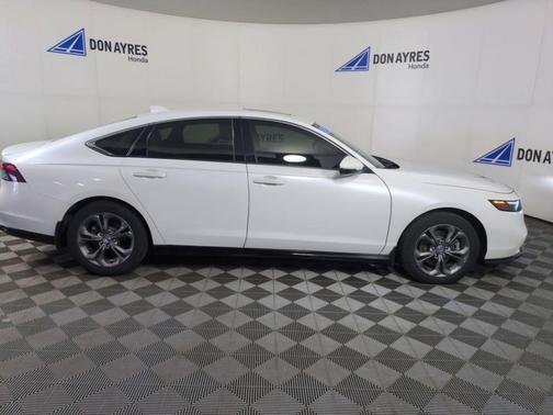 White 2023 Honda Accord Hybrid EX-L