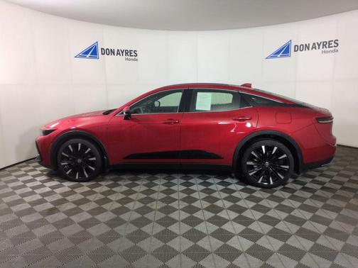 2024 Toyota Crown Platinum