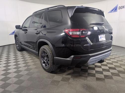 2023 Honda Pilot TrailSport