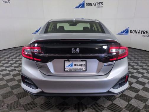 Silver 2018 Honda Clarity Plug-In Hybrid Base