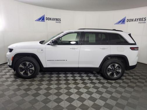 2022 Jeep Grand Cherokee 4xe Base