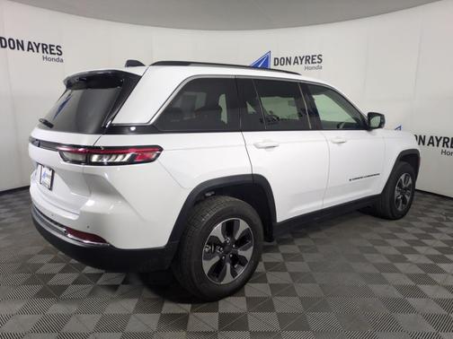 2022 Jeep Grand Cherokee 4xe Base