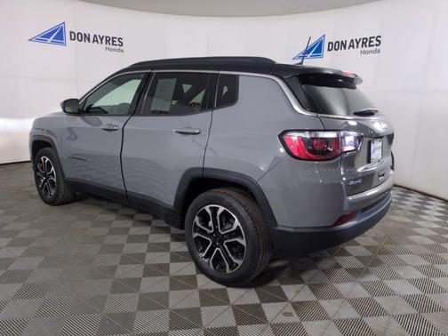 Sting Gray Clearcoat 2024 Jeep Compass Limited