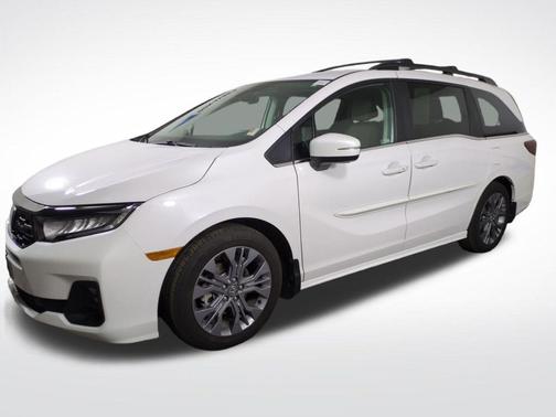 White 2026 Honda Odyssey Touring