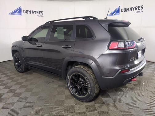 2022 Jeep Cherokee Trailhawk