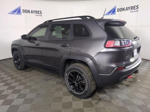 2022 Jeep Cherokee Trailhawk