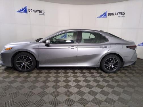 2024 Toyota Camry Hybrid XLE