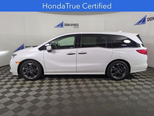 White 2024 Honda Odyssey Elite