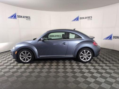 2018 Volkswagen Beetle 2.0T SE