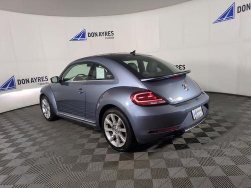 2018 Volkswagen Beetle 2.0T SE