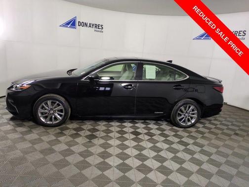 2017 Lexus ES 300h Base