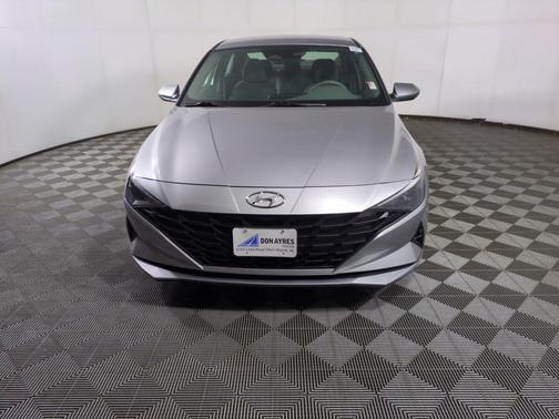 2021 Hyundai ELANTRA SE