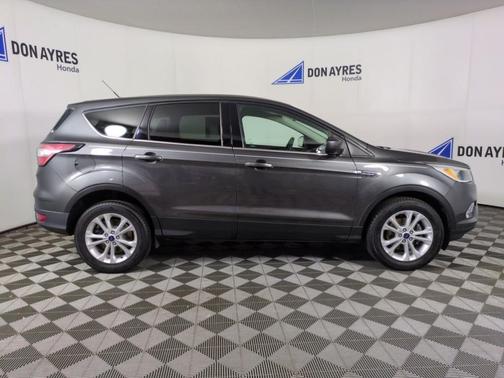 Magnetic 2017 Ford Escape SE