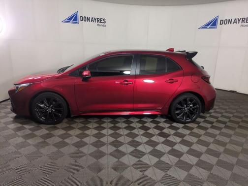 2025 Toyota Corolla Hatchback XSE