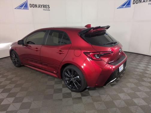 2025 Toyota Corolla Hatchback XSE