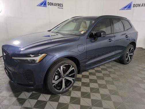 2025 Volvo XC60 Plug-In Hybrid T8 Ultra