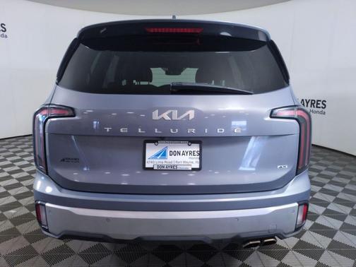 Everlasting Silver 2024 Kia Telluride SX
