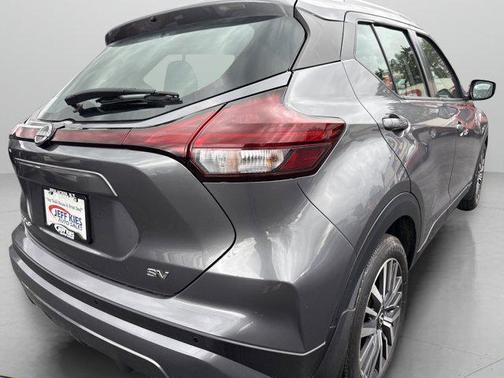 Gun Metallic 2023 Nissan Kicks SV