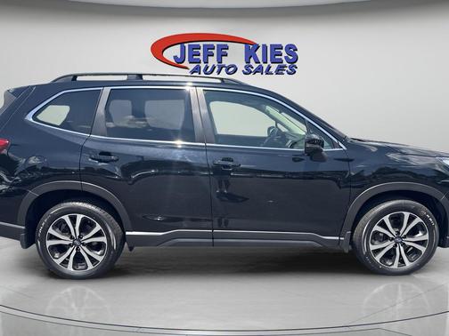 Crystal Black Pearl 2020 Subaru Forester Limited