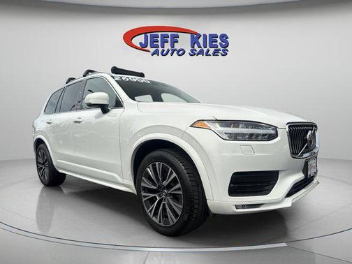 2021 Volvo XC90 T5 Momentum