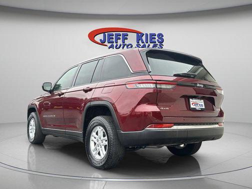 2023 Jeep Grand Cherokee Laredo