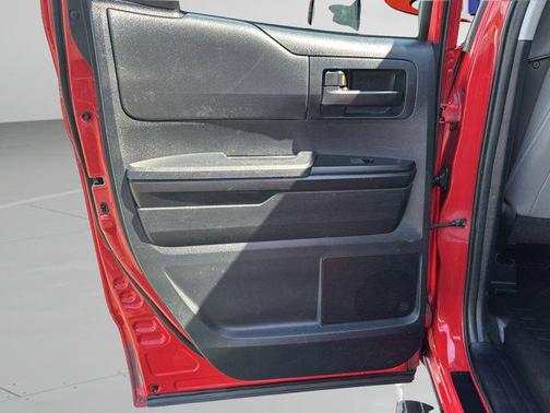 2014 Toyota Tundra SR