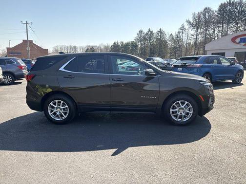 Harvest Bronze Metallic 2023 Chevrolet Equinox 1LT