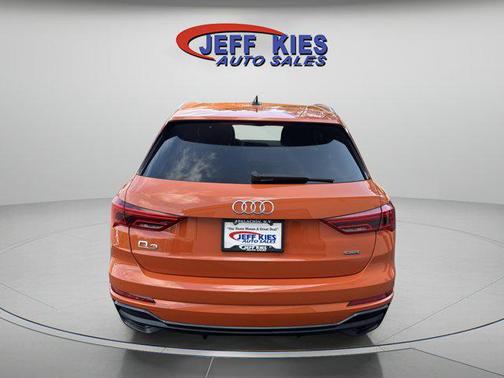 2020 Audi Q3 45 S line Prestige